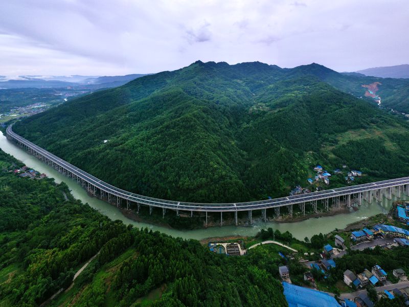 溫泉特大橋