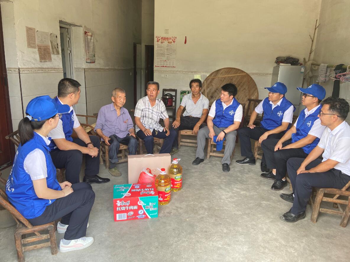 武寧電視臺：一公局集團公司九江通武高速項目部愛心捐贈助力災后重建                                                                                                                                                               